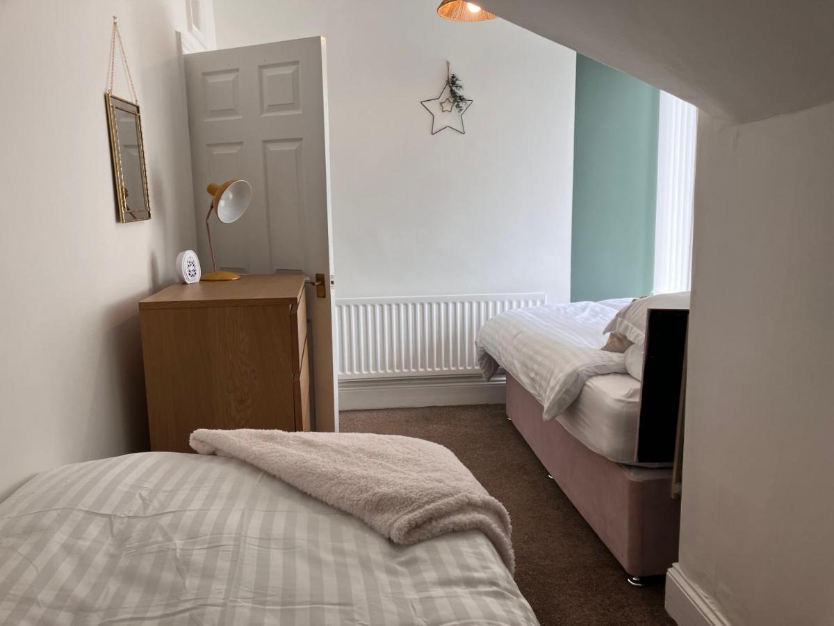 Romford Cottage - Close To Centre, Hospital Crownworks Studio Nissan And Stadium Of Light Sunderland  Bagian luar foto