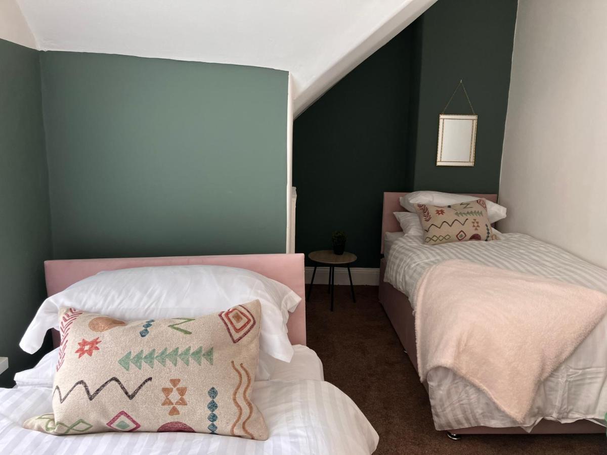 Romford Cottage - Close To Centre, Hospital Crownworks Studio Nissan And Stadium Of Light Sunderland  Bagian luar foto